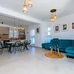 Luxury Klara With Heated Pool, Near Airport&zadar Villa