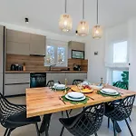 Luxury Klara With Heated Pool, Near Airport&zadar Villa
