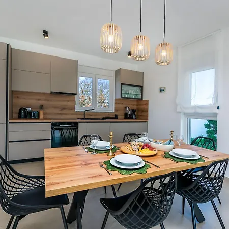 Luxury Klara With Heated Pool, Near Airport&zadar Villa