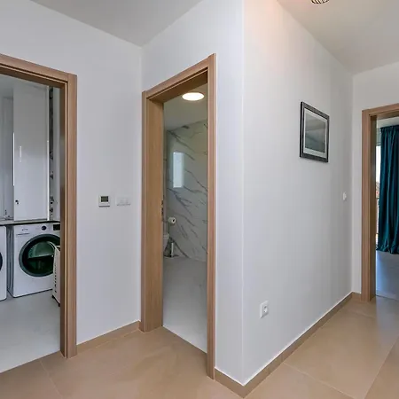 Luxury Klara With Heated Pool, Near Airport&zadar