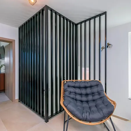 Luxury Klara With Heated Pool, Near Airport&zadar Willa *