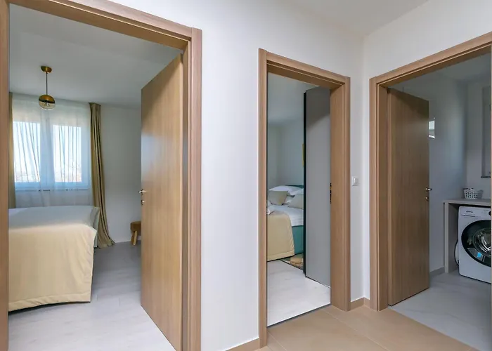 Luxury Klara With Heated Pool, Near Airport&zadar Villa *