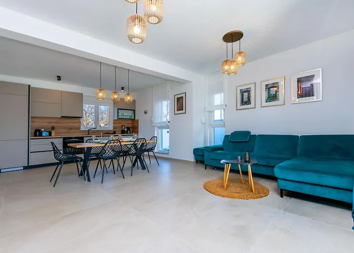 Luxury Klara With Heated Pool, Near Airport&zadar Villa