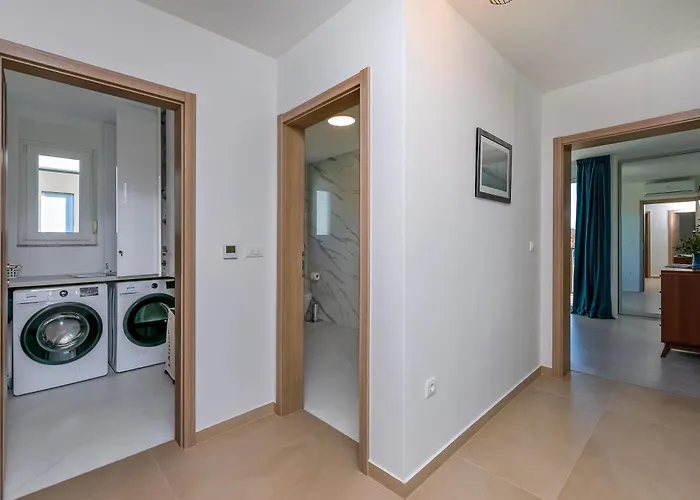 Luxury Klara With Heated Pool, Near Airport&zadar