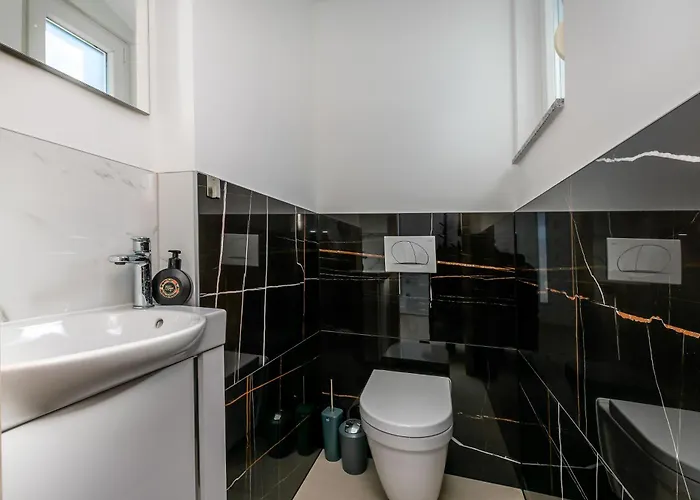 Luxury Klara With Heated Pool, Near Airport&zadar Villa Murvica (Policnik)