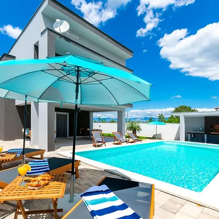 Luxury Klara With Heated Pool, Near Airport&zadar * Murvica (Policnik)