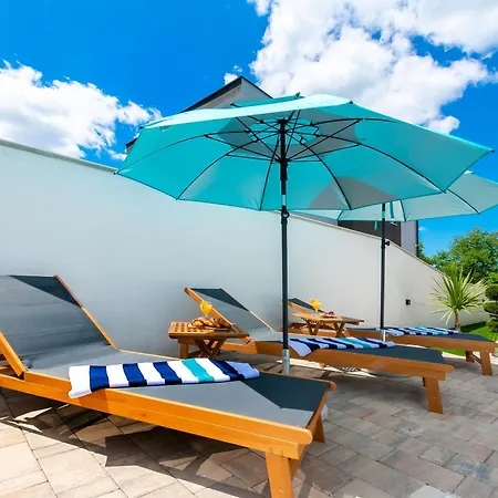 Luxury Klara With Heated Pool, Near Airport&zadar Murvica (Policnik)